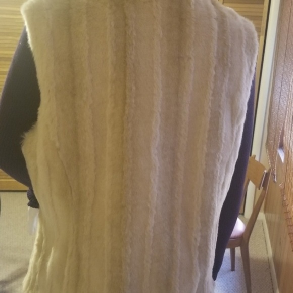 Kristen Blake faux fur fully reversible vest - Picture 7 of 7